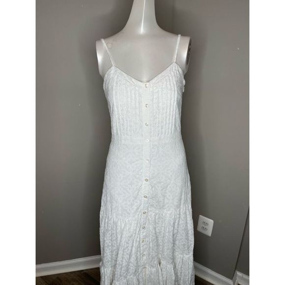 Veronica Beard
Alondra Eyelet Maxi Dress - Picture 6 of 10